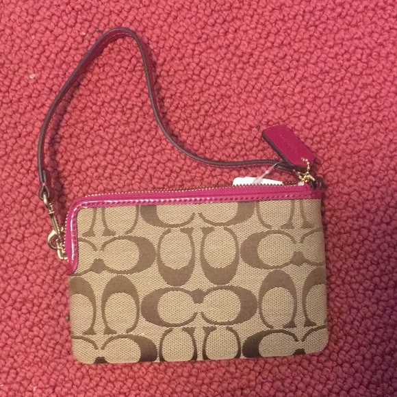 Coach wristlet - Picture 2 of 2